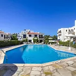 Violetta Gardens 3bdr Modern House By Vichy Holidays *