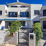 Violetta Gardens 3bdr Modern House By Vichy Holidays Paphos