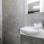 Violetta Gardens 3bdr Modern House By Vichy Holidays Villa *