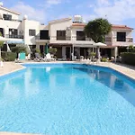 Villa Violetta Gardens 3bdr Modern House By Vichy Holidays