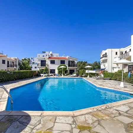 Violetta Gardens 3bdr Modern House By Vichy Holidays *