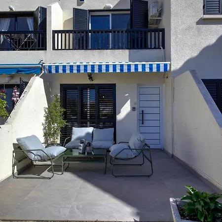 Violetta Gardens 3bdr Modern House By Vichy Holidays Villa *