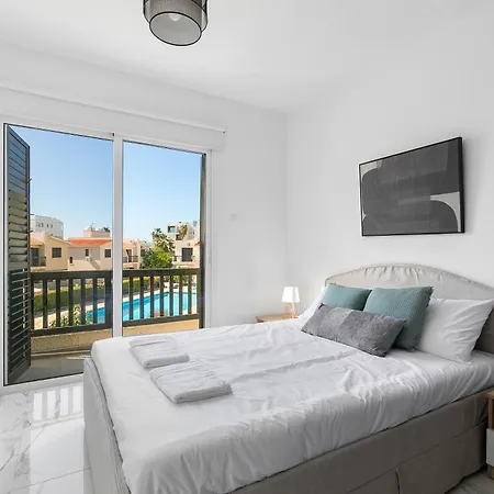 Villa Violetta Gardens 3bdr Modern House By Vichy Holidays