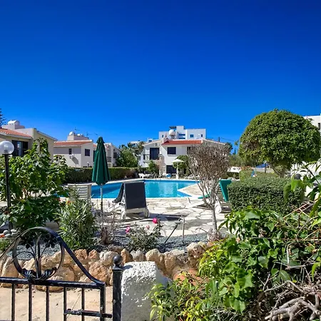 Villa Violetta Gardens 3bdr Modern House By Vichy Holidays Paphos