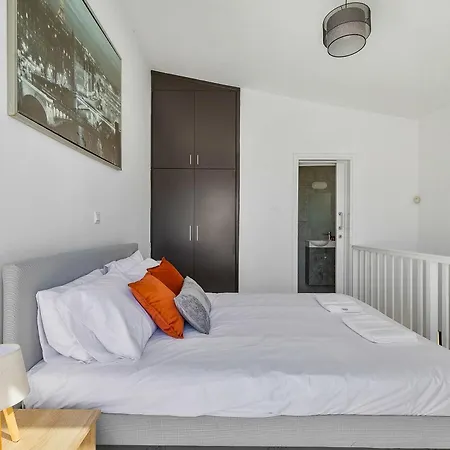 Violetta Gardens 3bdr Modern House By Vichy Holidays Villa *