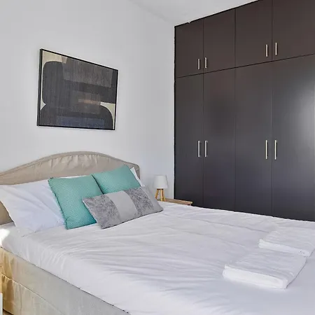 Violetta Gardens 3bdr Modern House By Vichy Holidays *
