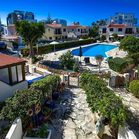 Violetta Gardens 3bdr Modern House By Vichy Holidays Villa Paphos