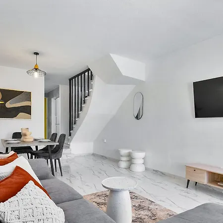 Villa Violetta Gardens 3bdr Modern House By Vichy Holidays Paphos