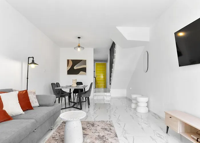 Violetta Gardens 3bdr Modern House By Vichy Holidays Βίλα *