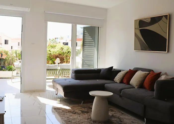 Βίλα Violetta Gardens 3bdr Modern House By Vichy Holidays *