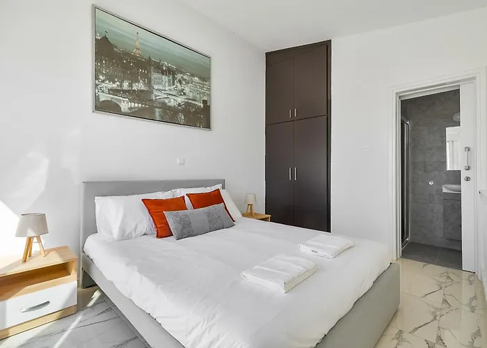 Violetta Gardens 3bdr Modern House By Vichy Holidays