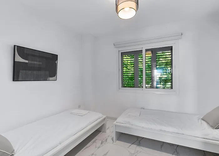 Violetta Gardens 3bdr Modern House By Vichy Holidays